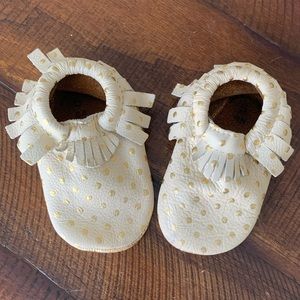 Freshly Picked Moccasins size 5